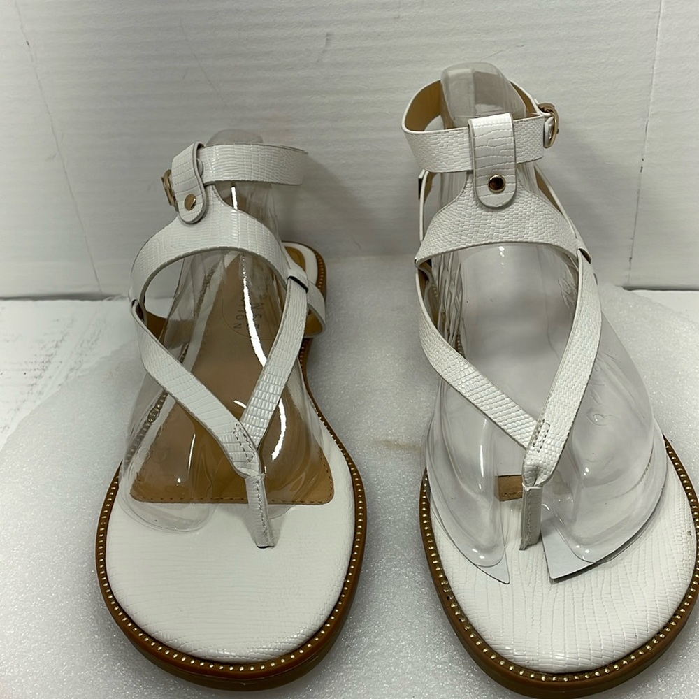 Journee Collection Tangie Sandal, White Women Size 11   Item#185